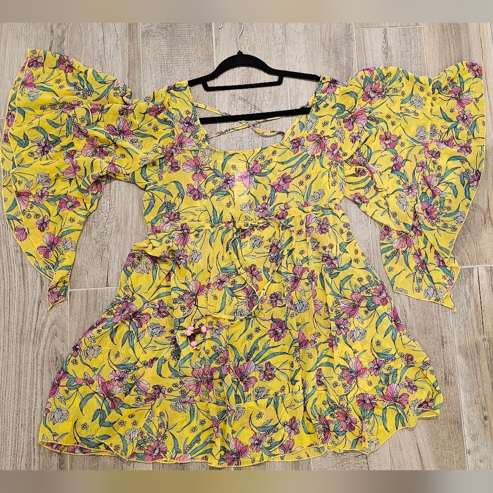 JESSICA SIMPSON YELLOW SHEER TUNIC